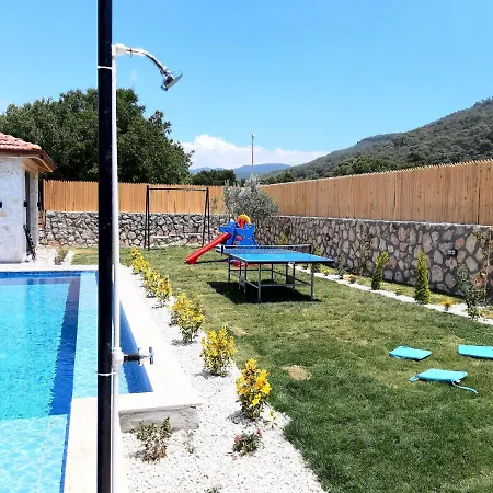 فيلة Villa Velsem *
